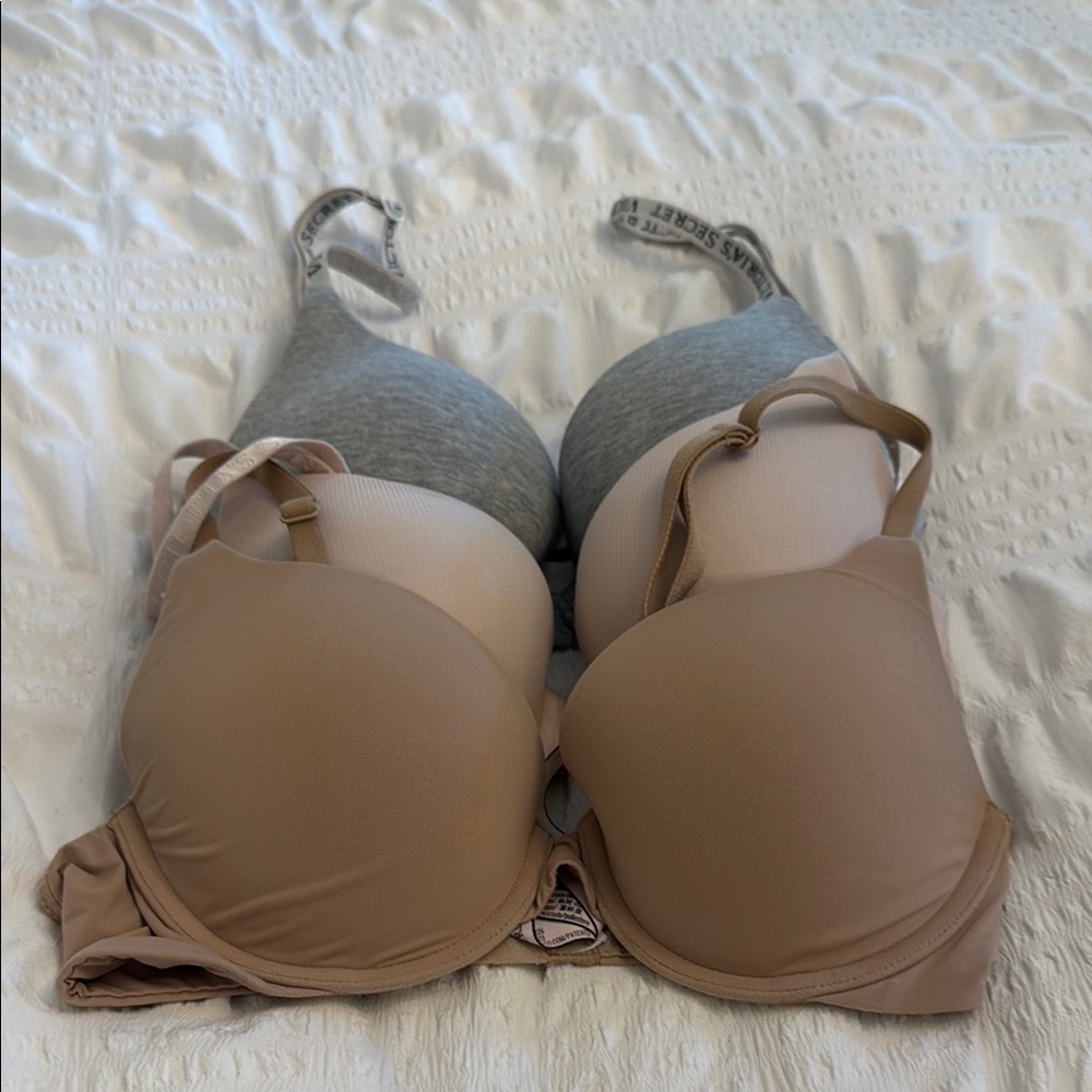 Victoria’s Secret T-shirt Push- Up Full Coverage Bras. Lot of 3. Size 30D.
